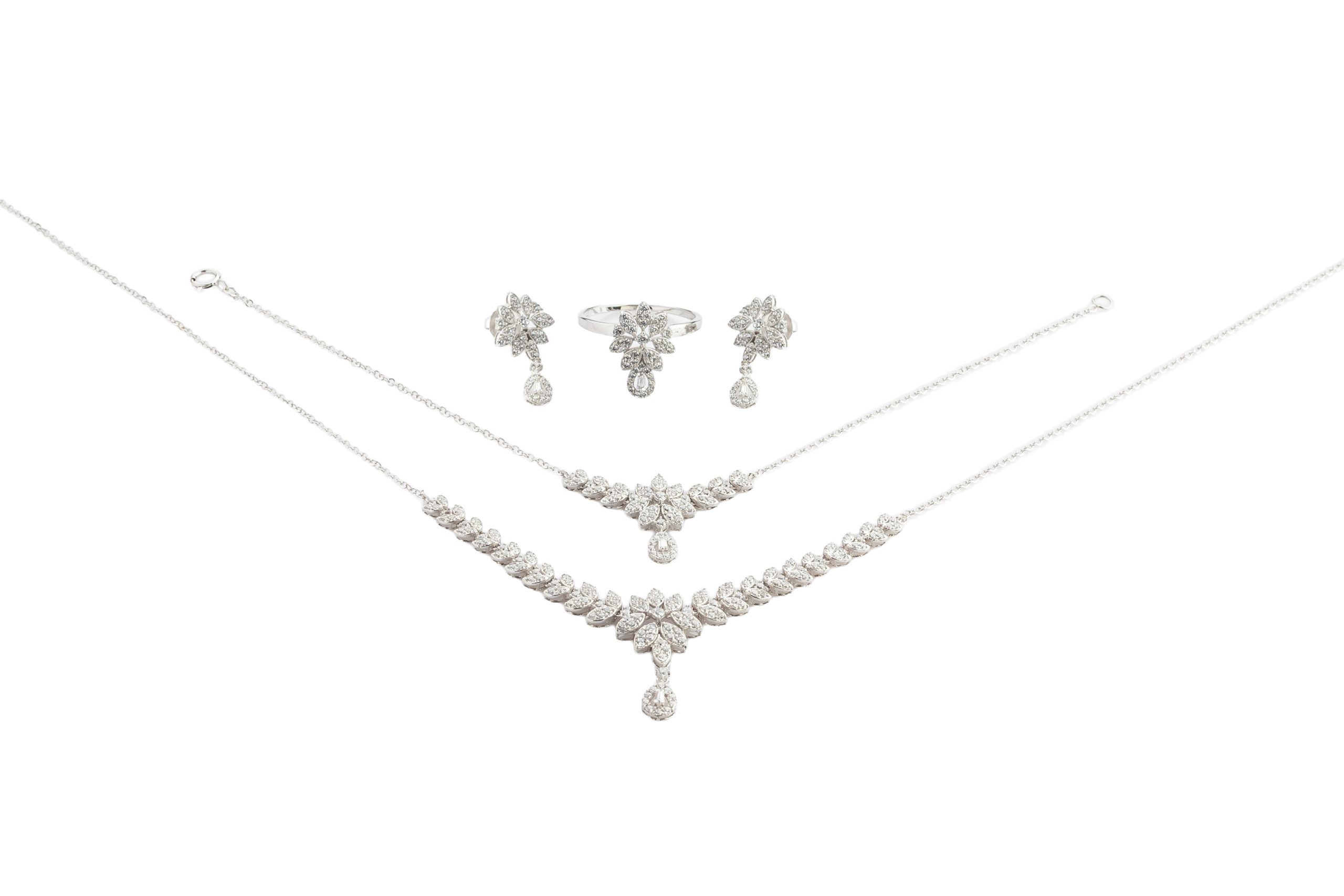 7 طقم ابيض دقة الماس - الصورة 1